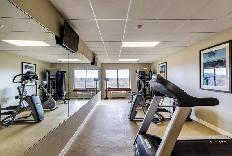 Holiday Inn Express & Suites Cedar Falls - Waterloo By Ihg Exteriör bild